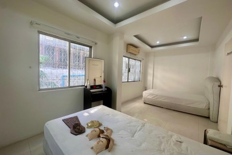 Таунхаус в Бангкоке, Таиланд с 5 спальнями  № 119156 - фото 11