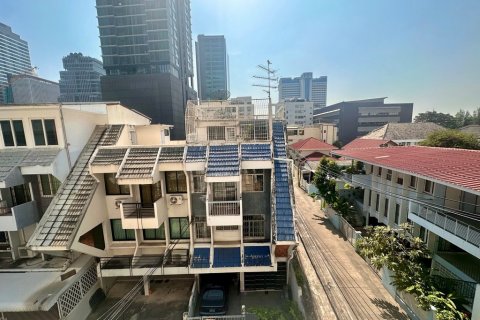 Таунхаус в Бангкоке, Таиланд с 5 спальнями  № 119156 - фото 20