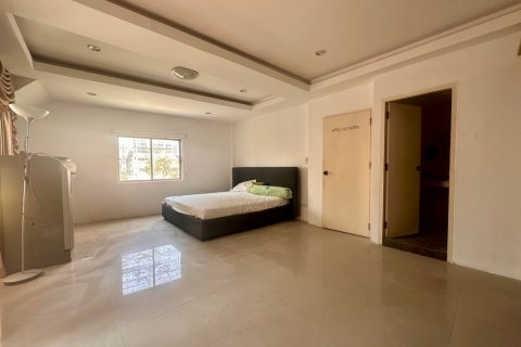 Таунхаус в Бангкоке, Таиланд с 5 спальнями  № 119156 - фото 14