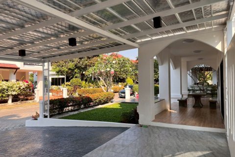 House in Pattaya, Thailand 3 bedrooms № 157951 - photo 4