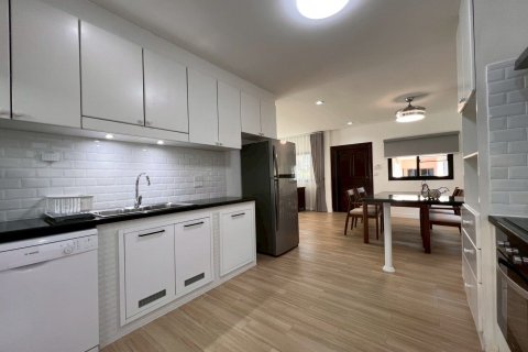 House in Pattaya, Thailand 3 bedrooms № 157951 - photo 17