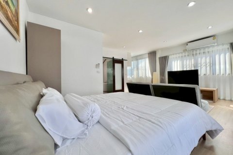 House in Pattaya, Thailand 3 bedrooms № 157951 - photo 21