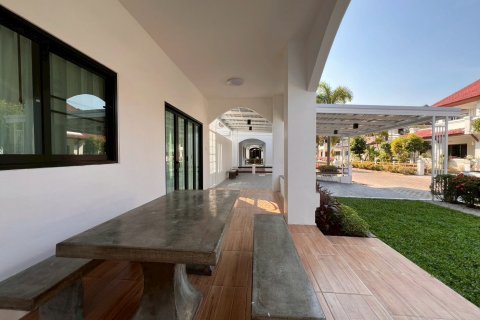 House in Pattaya, Thailand 3 bedrooms № 157951 - photo 8