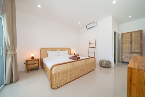 Villa in Phuket, Thailand 2 bedrooms № 160777 - photo 2