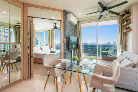 Studio dans le Condo à Pattaya, Thaïlande  № 172088