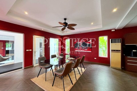 House in Pattaya, Thailand 4 bedrooms № 209908 - photo 5