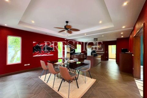 House in Pattaya, Thailand 4 bedrooms № 209908 - photo 7