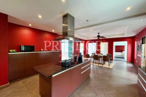 House in Pattaya, Thailand 4 bedrooms № 209908 - photo 9