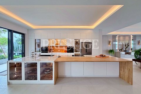 Casa de 5 dormitorios en Pattaya, Tailandia № 209910 - foto 7