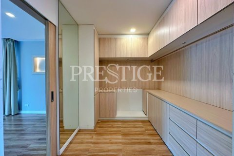 House in Pattaya, Thailand 6 bedrooms № 209906 - photo 17