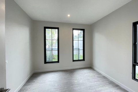 House in Bang Khun Thian, Bangkok, Thailand 4 bedrooms № 164676 - photo 20