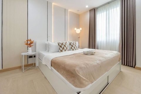 Studio in the Condo in Huai Khwang, Bangkok, Thailand  № 164673 - photo 8