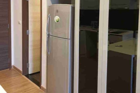 Condo in Thonburi, Bangkok, Thailand, 1 bedroom  № 183604 - photo 9