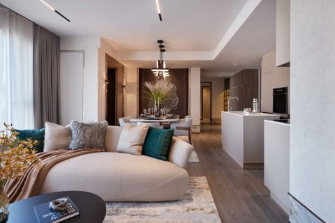 Condo in Bangkok, Thailand, 3 bedrooms  № 166096 - photo 4