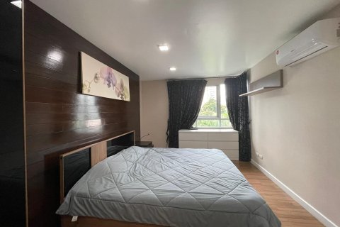 Studio in the Condo in Watthana, Bangkok, Thailand  № 163390 - photo 3