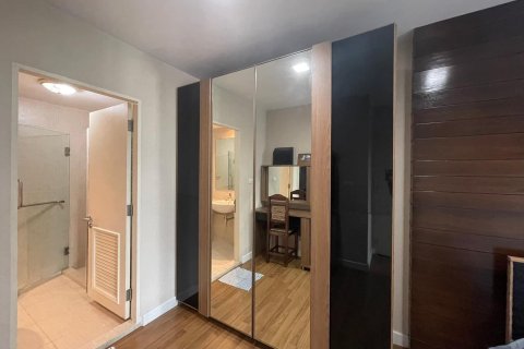 Studio in the Condo in Watthana, Bangkok, Thailand  № 163390 - photo 5