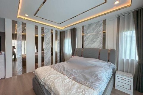 Дом в Фаси Чароене, Бангкок, Таиланд с 4 спальнями  № 153689 - фото 14