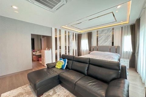 Дом в Фаси Чароене, Бангкок, Таиланд с 4 спальнями  № 153689 - фото 11