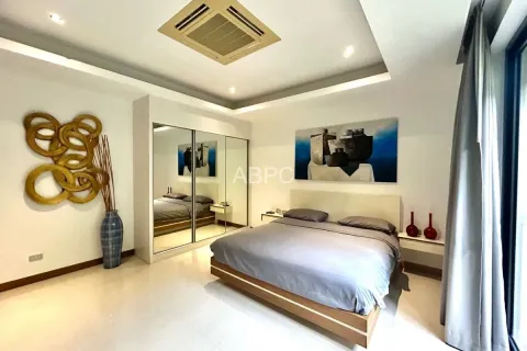 Casa de 3 dormitorios en Pattaya, Tailandia № 211153 - foto 17
