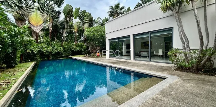 Casa de 3 dormitorios en Pattaya, Tailandia № 211153