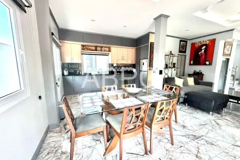 Casa de 9 dormitorios en Pattaya, Tailandia № 211154 - foto 11