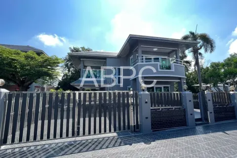 Casa de 9 dormitorios en Pattaya, Tailandia № 211154 - foto 3