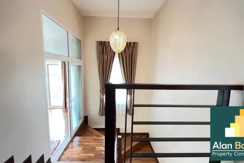 Casa de 4 dormitorios en Pattaya, Tailandia № 211150 - foto 13