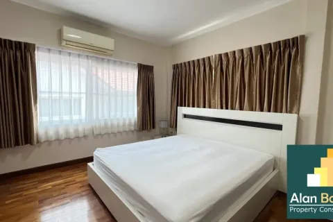 Casa de 4 dormitorios en Pattaya, Tailandia № 211150 - foto 16