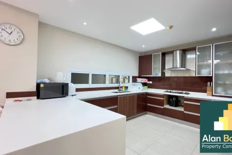 Casa de 4 dormitorios en Pattaya, Tailandia № 211151 - foto 10