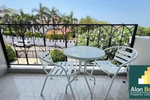 Casa de 4 dormitorios en Pattaya, Tailandia № 211151 - foto 23