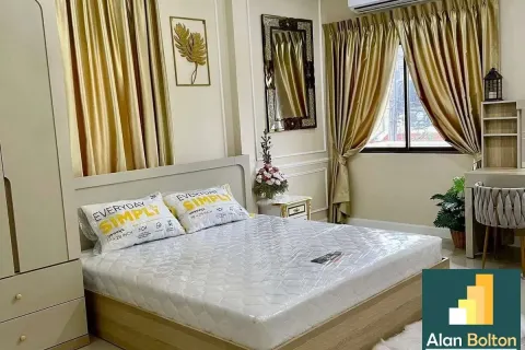 Casa de 5 dormitorios en Pattaya, Tailandia № 211152 - foto 9