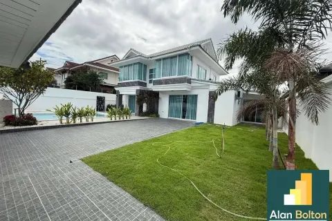 Maison à Pattaya, Thaïlande 5 chambres № 211148