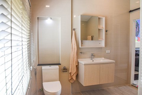 Maison à Bang Lamung, Thaïlande 3 chambres № 156337 - photo 14