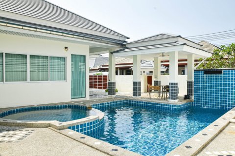 House in Bang Lamung, Thailand 3 bedrooms № 156337