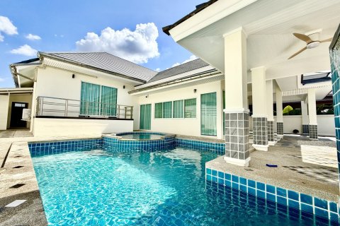 Maison à Bang Lamung, Thaïlande 3 chambres № 156337