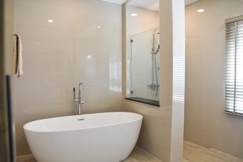 Maison à Bang Lamung, Thaïlande 3 chambres № 156337 - photo 15