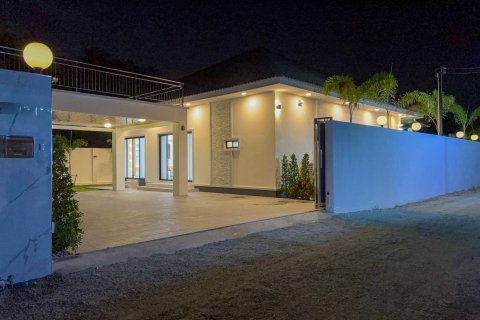 Maison à Bang Lamung, Thaïlande 3 chambres № 156336 - photo 29