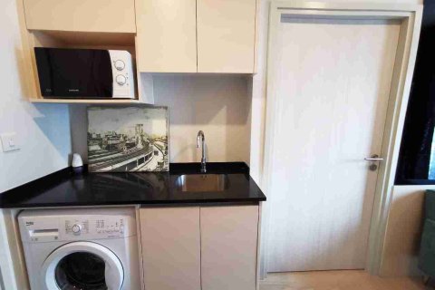 Condo in Bangkok, Thailand, 1 bedroom  № 183421 - photo 4