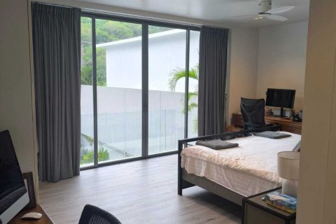 Villa in Phuket, Thailand 3 bedrooms № 162049 - photo 20