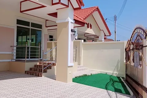 Casa de 2 dormitorios en Pattaya, Tailandia № 211377 - foto 14