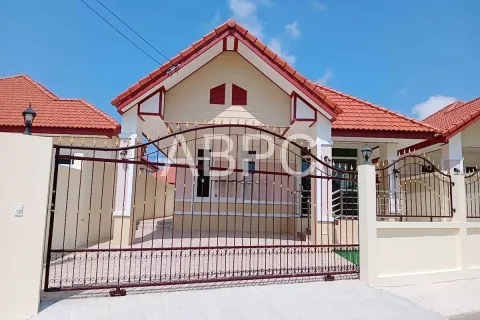 Casa de 2 dormitorios en Pattaya, Tailandia № 211377 - foto 4
