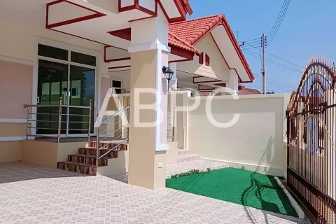 Casa de 2 dormitorios en Pattaya, Tailandia № 211377 - foto 9