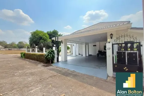 Casa de 3 dormitorios en Pattaya, Tailandia № 211378 - foto 3