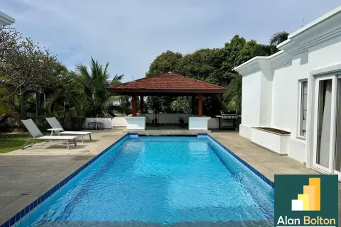 Land in Pattaya, Thailand 450 sq.m. № 211372