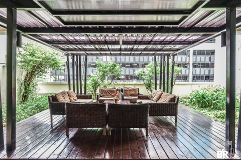 Condo in Bangkok, Thailand, 3 bedrooms № 184447 - photo 2