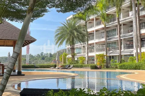 Condo in Phuket, Thailand, 2 bedrooms  № 209629