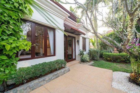Villa in Phuket, Thailand 5 bedrooms № 139318 - photo 14