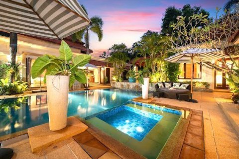 Villa in Phuket, Thailand 5 bedrooms № 139318 - photo 30