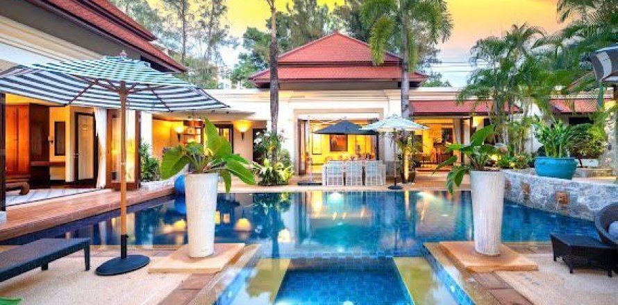 Villa in Phuket, Thailand 5 bedrooms № 139318
