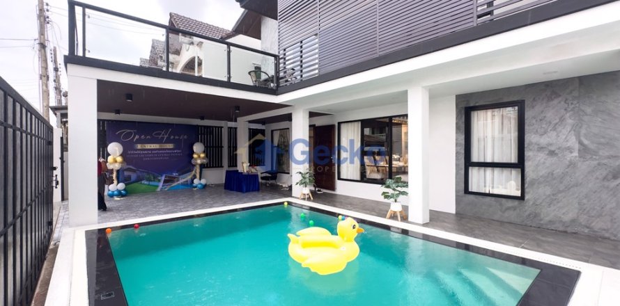 Maison à Pattaya, Thaïlande 6 chambres № 196296